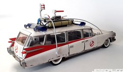 Plasma Series 1:18 scale Ecto-1 car Ghostbusters Afterlife Hasbro 3.75” Figures