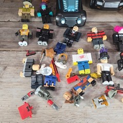 Action Figures Roblox Mixed Lot Pieces Minifigs Characters Accessories