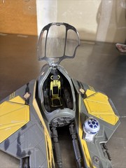Hasbro 2004 Star Wars Revenge of the Sith Anakin’s Jedi Starfighter