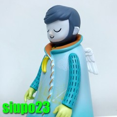 Zu & Pi The Wanderer Vinyl Sculpture Original Color