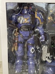 McFarlane Warhammer 40k Lieutenant in Phobos Armour Ultramarines 7in Figure NEW