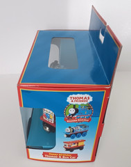 Learning Curve Wooden Thomas Train Happy Birthday Thomas & Box Car! New 2006