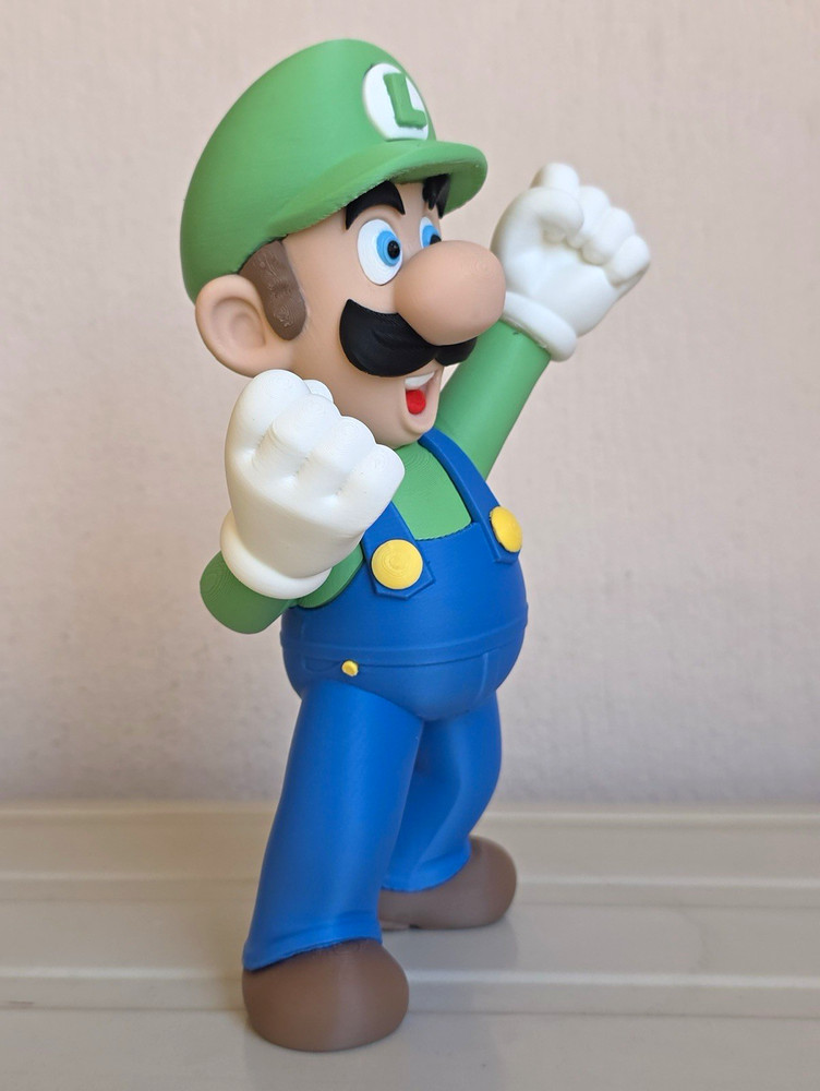 3D Printed Luigi Figure 9.1in – PLA Collectible – Super Mario Gaming Decor