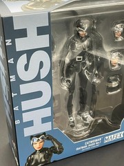 Medicom Toy MAFEX No.123 Catwoman HUSH Ver. and No.126 Batman HUSH Black Figure