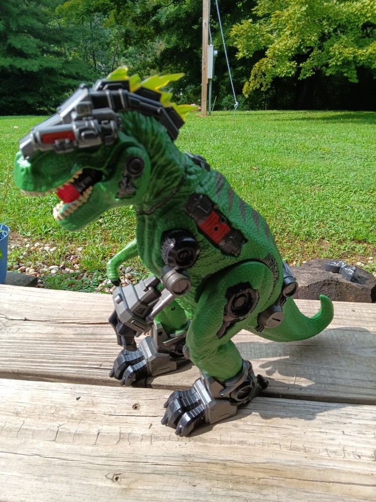 Adventure Force Ultra Exosaur Robotic Dinosaur Roams & Roars Motion Activated 🦖