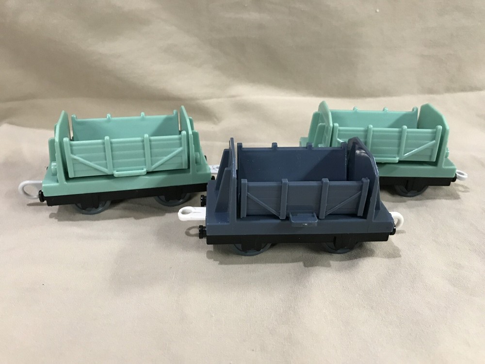 Thomas Engine Trackmaster 3 Tipping Cargo Cars Mattel Varies Lot
