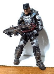 Gears of War 2 Colonel Victor Hoffman 2008 NECA 7″ Figure Loose