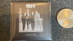Zuru Mini Brands Really works Vinyl KISS STING ++ U-Pick