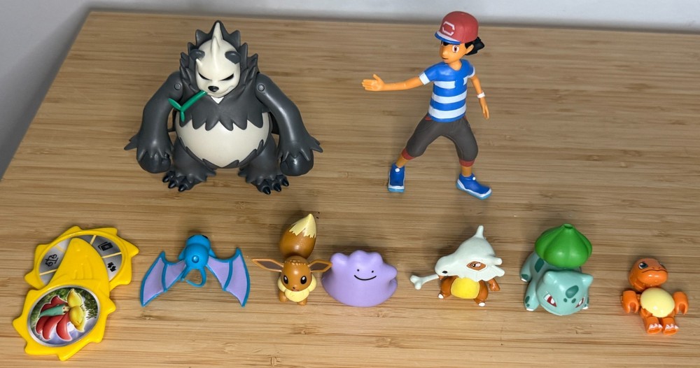 WCT Pokemon Deluxe Action Figure Toy LOT Ash Bulbasaur Cubone Ditto Eevee Battle