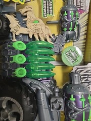 Ninjombie Prime Slime Strike Dragon Deluxe Action Figure Tank Vehicle