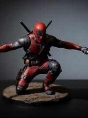 Collectible Marvel Deadpool Action *Unpainted* Figure Display