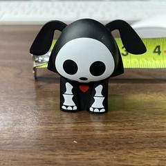 Skelanimals Dax Dog Collectible Vinyl Figure 2006 Toynami – Glow in the Dark