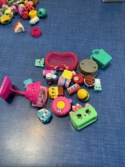 Shopkins Large Lot Figures Food Dolls Furniture 500 + Mixed Years Generations
