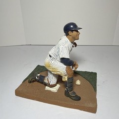 2002 McFarlane Toys YOGI BERRA 8 NEW YORK YANKEES Cooperstown Collection Figure