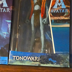 McFarlane Toys Avatar The Way of Water Tonowari Blue Na’vi Plastic Figure