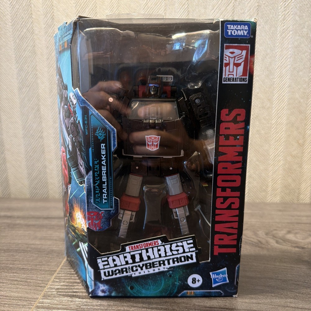 Transformers Generations War for Cybertron: Earthrise Deluxe Class Trailbreaker