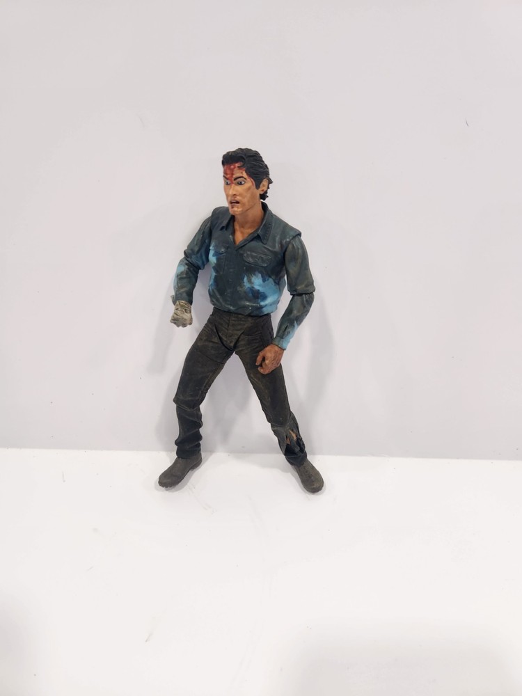 inch NECA “Ultimate Ash” Evil Dead 2. Loose 6.5 Inches