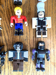 Lot of Random Mix Roblox Toys Action Figures, weapons, accessories No Codes +