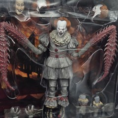 NECA IT Ultimate Pennywise The Dancing Clown Action Figure 7″ 2017 Light up Head