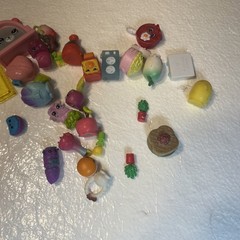 Mini Shopkins lot of 30 mini figures mixed series plus accessories