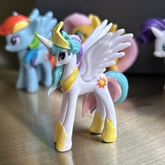 My Little Pony lot THE MANE 6 + PRINESS CELESTIA (FINDERS KEEPERS Mini) FIM G4