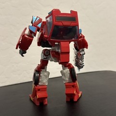 Transformers HENKEI classics Deluxe Class Ironhide Figure COMPLETE chug
