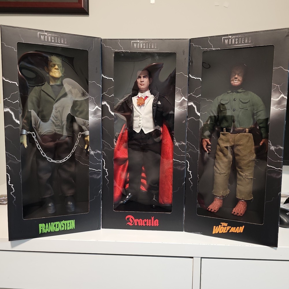 Universal Studios Epic Univers- Dracula, The Wolfman, and Frankenstein
