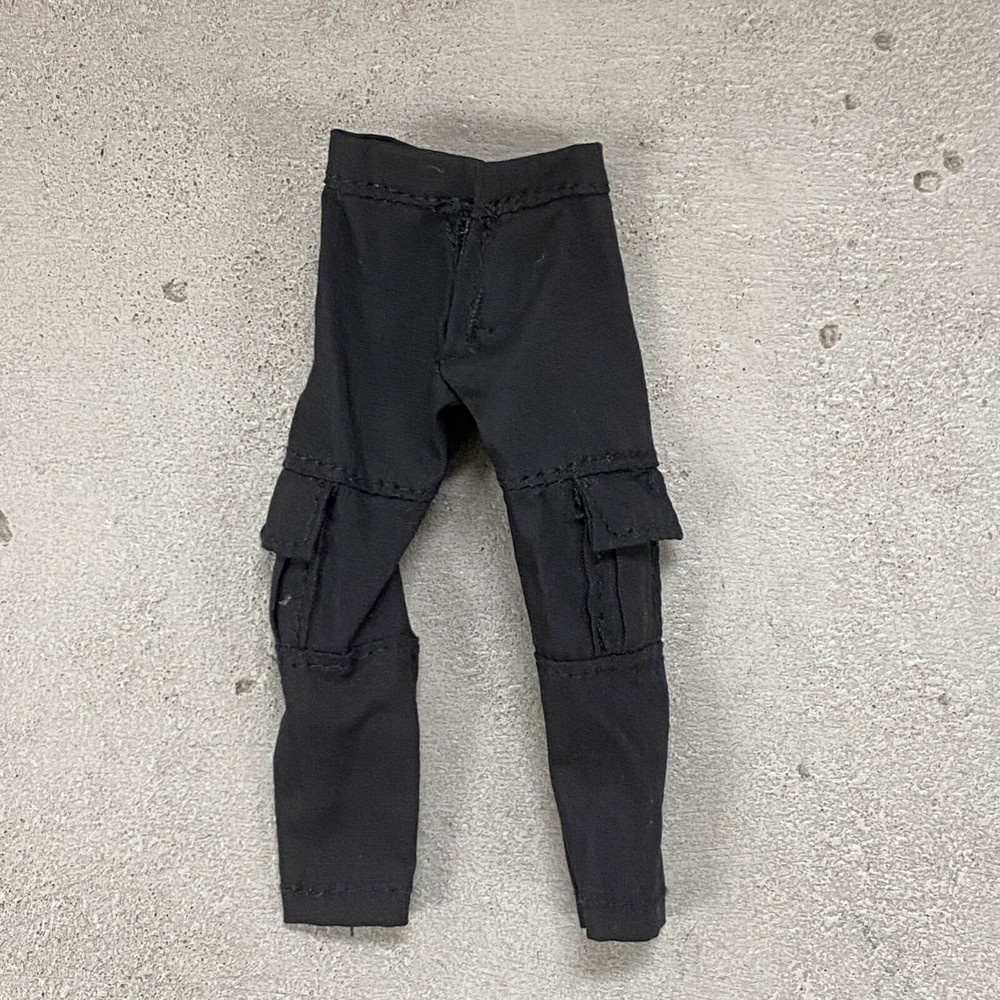 SU-CG-BLK: 1/12 Black Cargo Pants for 6″ Muscular Body