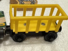 Thomas Wooden Railway Thomas Circus Tiger Elephant Zebra Red Yellow Car SeeVideo