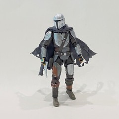 SU-375-C-MAN: Wired cape for 3.75″ Star Wars Vintage Mandalorian – Dark Grey