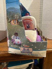 Doc McStuffins ” DOC & ROSIE THE RESCUER ” BRAND NEW WITH ACCESSORIES