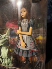 American McGee’s Bloody Alice Glow In The Dark Cheshire Cat Variant Figure Set