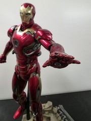 Hot Toys MMS300D11 Avengers Age of Ultron Iron Man Mark XLV 1/6th Scale USA