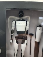 Tesla Bot Action Figure Humanoid Robot Optimus Collectible Figurine Toy New