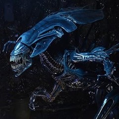 NECA Aliens: Xenomorph Alien Queen Deluxe Action Figure (15 Inches Tall!)