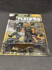 The Ultimate Soldier XD Platoon Movie PVT Chris Taylor Charlie Sheen 1:18 Figure