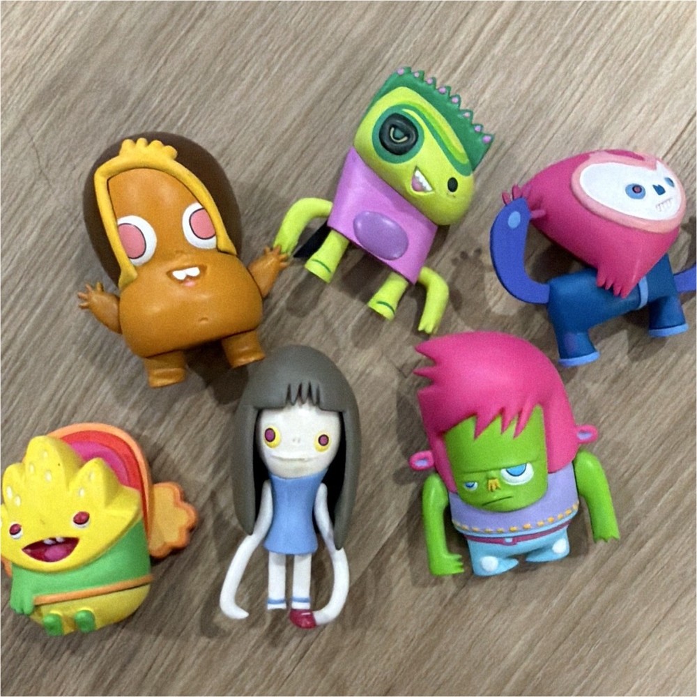 Lot of 6 Kidrobot x Jon Burgerman Heroes of Burgertown Figures
