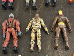 Action Figure Lot of 18 ( G.I.Joe, Batman, Pirates of the Carib, Space Quest +)