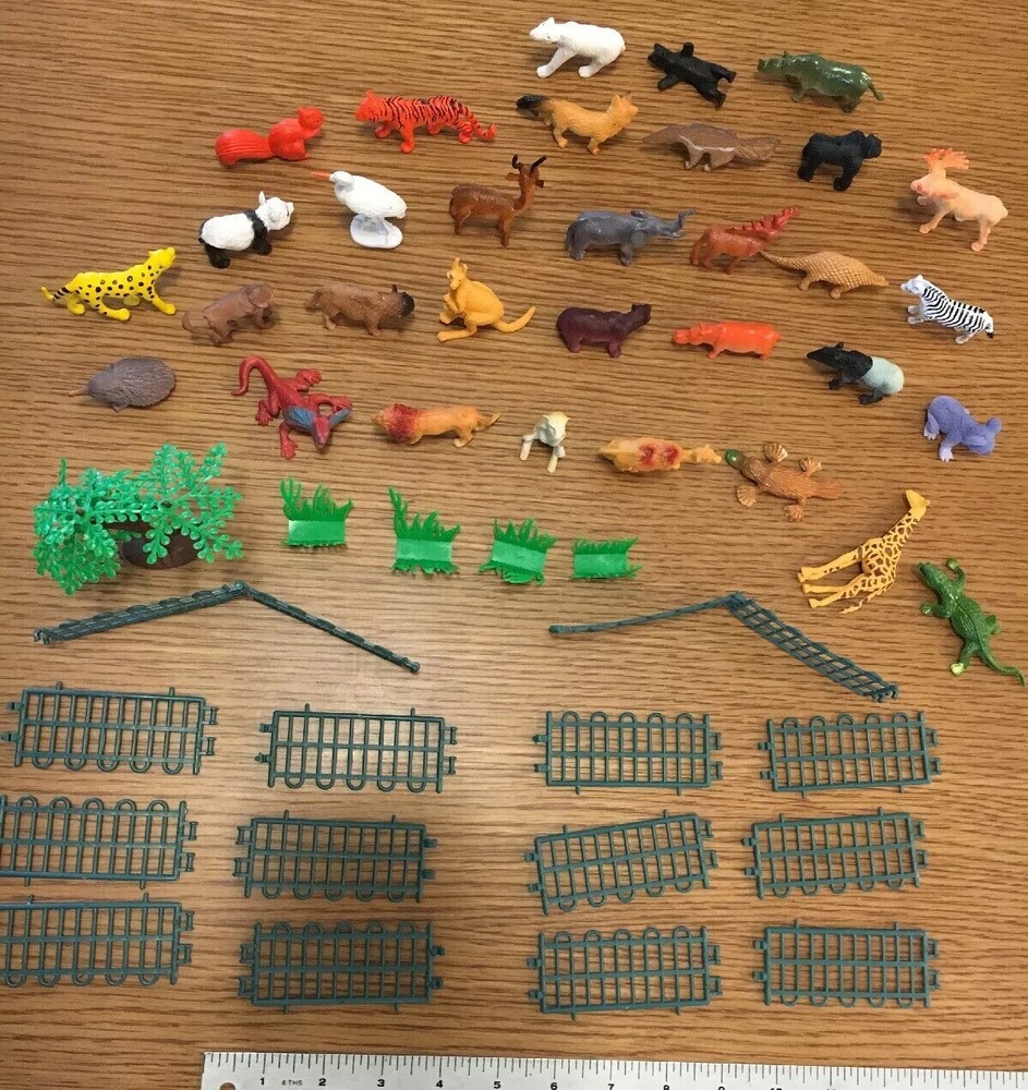 Bag of Wild animal kingdom Figures Model Toys New Plastic 53 pieces, zoo animals
