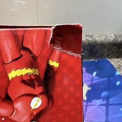 DC Direct Flash & Kid Flash Deluxe Action Figure boxed set w/ treadmill/ring