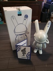 ROBBiART x ZHOUGUANYU Cyan Rush – 400%