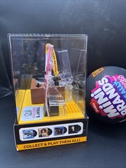Mini Brands Really Works MINI RECORD PLAYER + CAPSULE Vinyl Playset Series 1 NEW