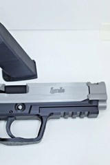 Resident Evil 4 Gun Pistol SG-09 R – Hand Gun – Moving Slide 1:1 Prop Cosplay
