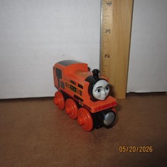 Nia Thomas & Friends Wooden Railway Magnetic Train Learning Curve
