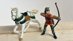 VINTAGE PAPO ROBIN HOOD’S HORSE #39331 AND ROBIN HOOD FIGURE #39318 SET