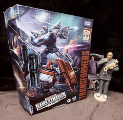 Hasbro Transformers Earthrise War for Cybertron WFC-E31 Ironhide and Prowl MISB