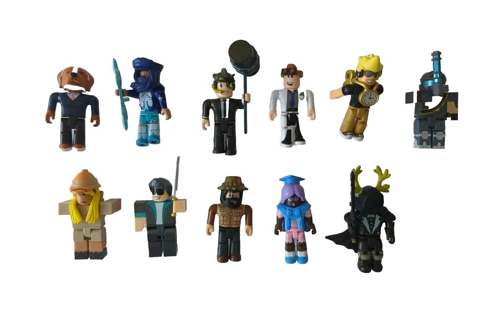 Roblox Lot of 11 Figures Mixed Characters & Mixed Accessories