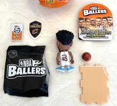 NEW Zuru Surprise NBA Ballers Cleveland Cavaliers Donovan MITCHELL 45 Basketball