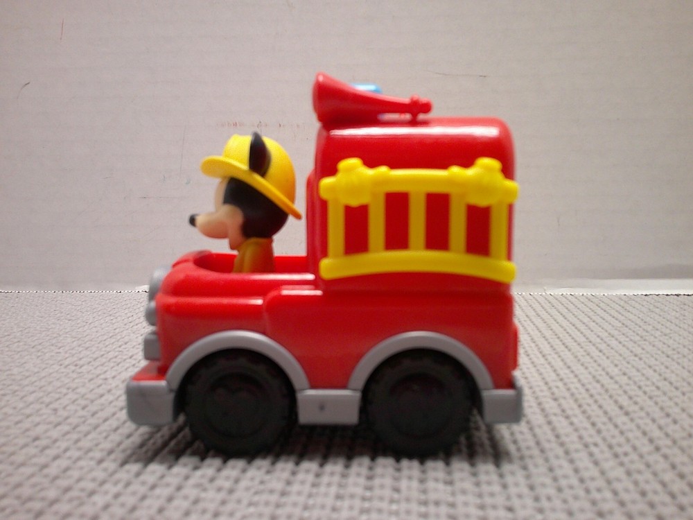 Just Play Disney Junior Mickey Mickey Mouse’s Fire Engine