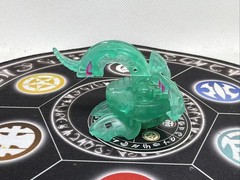 Bakugan Battle Brawlers B2 Ventus Translucent Dragonoid 870G VHTF